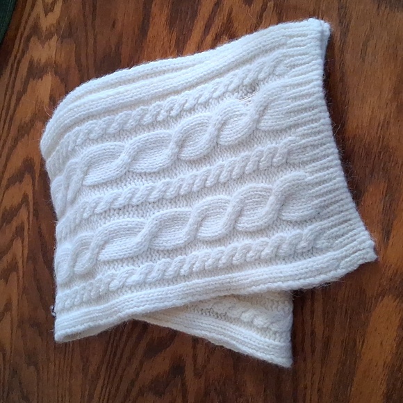 Lauren Ralph Lauren Cream Lambswool Angora Preppy Quiet Luxury Cable Knit Scarf - Picture 8 of 8